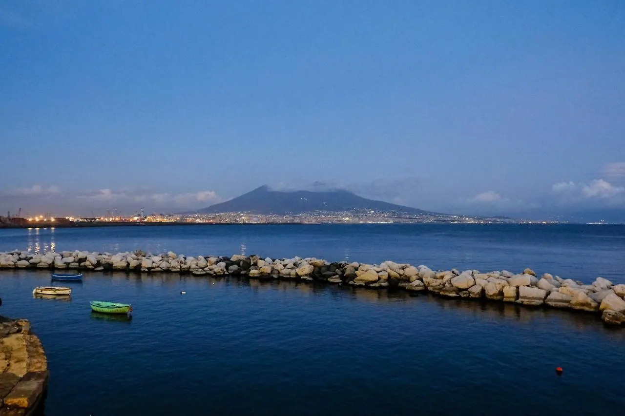 A Due Passi Dal Mare Apartment Naples Italy